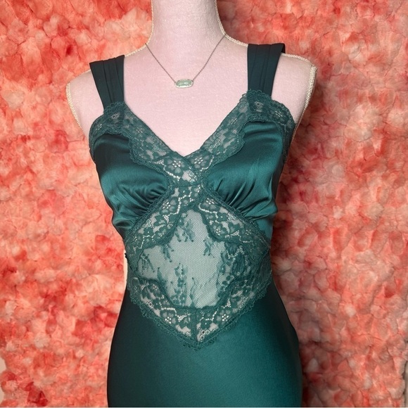 Miss Circle New York Teal Green Slip Gown 🧜🏼♀️💚 - Picture 8 of 11